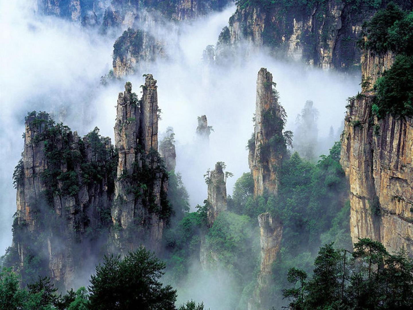 Zhangjiajie Dreamway Hotel - Free Pick Up Service Екстериор снимка